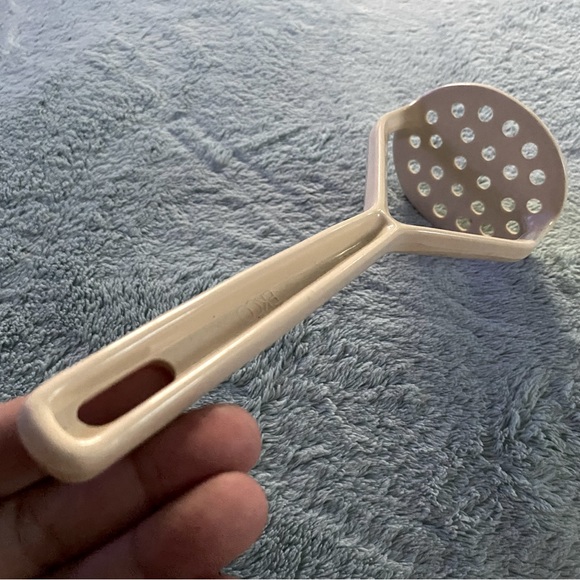 EKCO Potato Masher - Picture 3 of 3